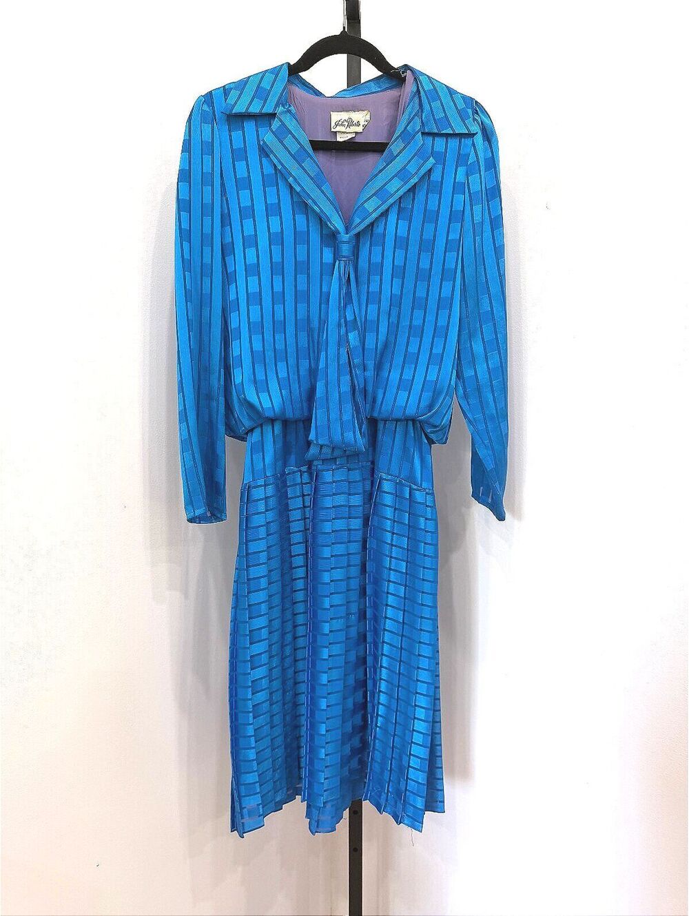 80s 90s Vintage Blue Long Sleeve Dress with Tie Neck John Roberts